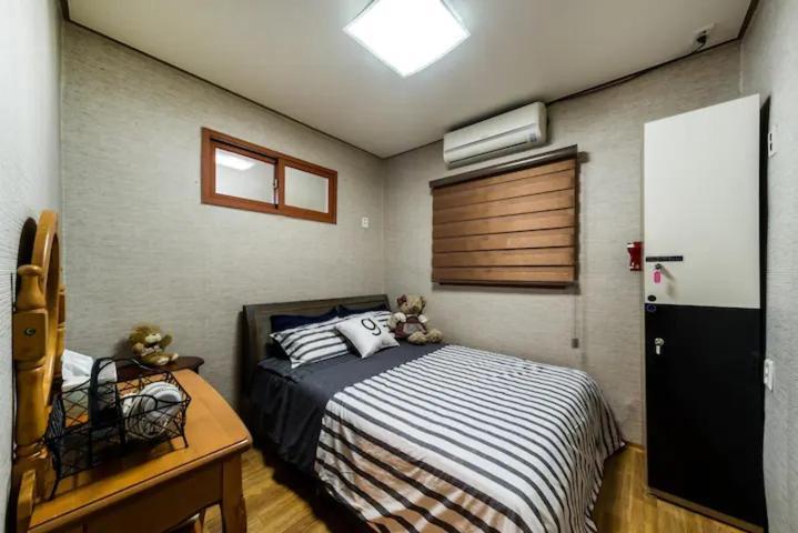 Funstay Inn Guesthouse Busan Bagian luar foto
