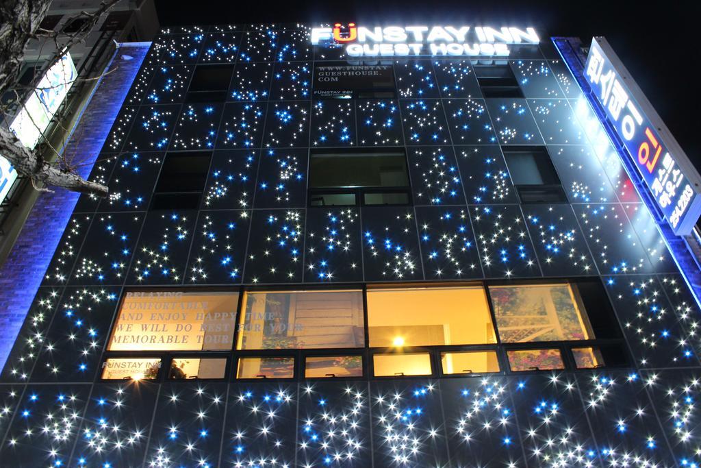 Funstay Inn Guesthouse Busan Bagian luar foto