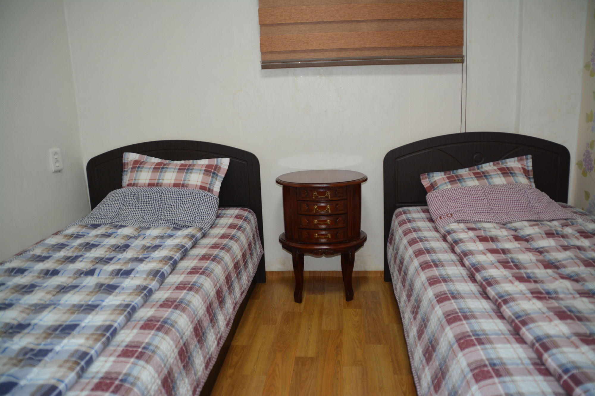 Funstay Inn Guesthouse Busan Bagian luar foto
